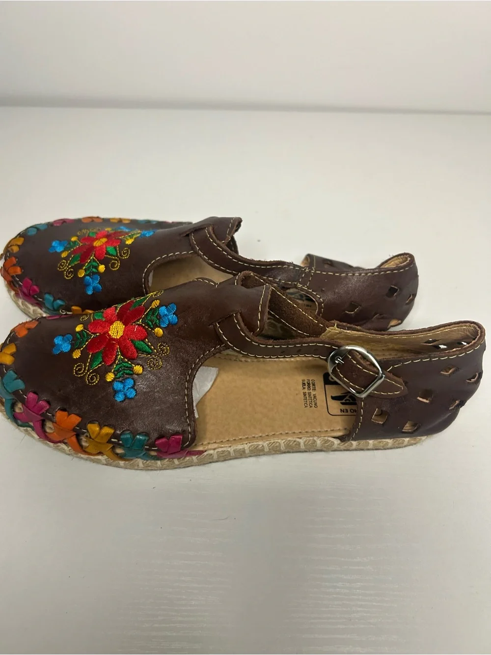 Authentic Mexican floral embroidered hurache